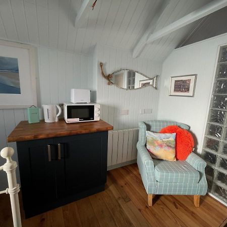 Sandown And Cillia Marys 4 Bedroom 3 Plus 1 Saint Teath Exterior foto