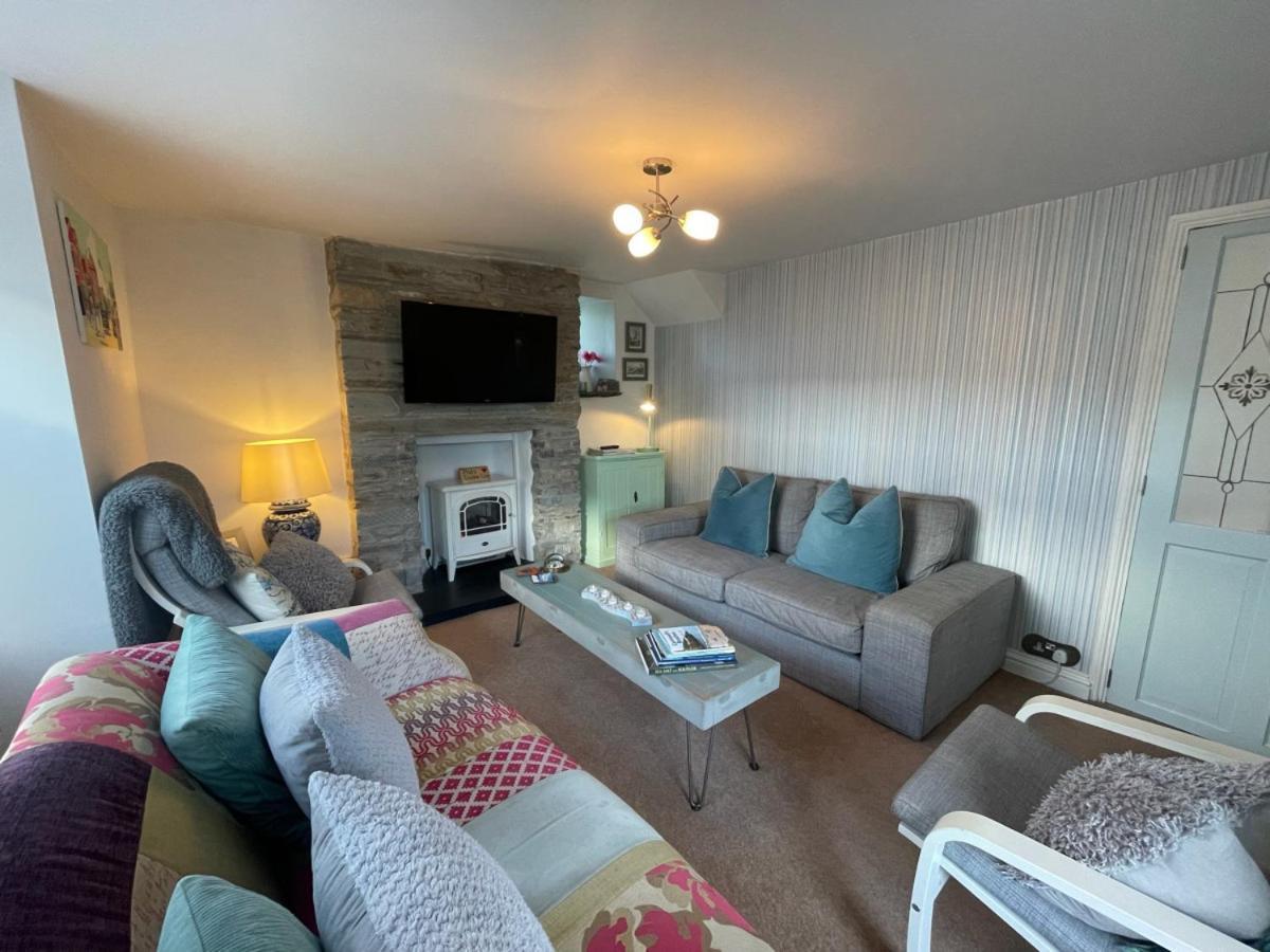 Sandown And Cillia Marys 4 Bedroom 3 Plus 1 Saint Teath Exterior foto