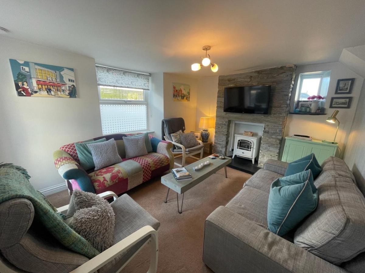 Sandown And Cillia Marys 4 Bedroom 3 Plus 1 Saint Teath Exterior foto